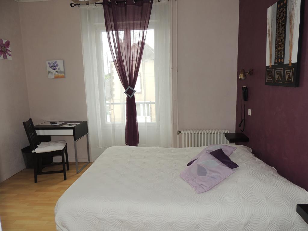 Hotel Le Gue De Genes Ambrieres Les Vallees Zewnętrze zdjęcie