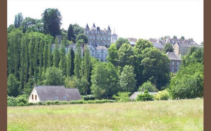 Hotel Le Gue De Genes Ambrieres Les Vallees Zewnętrze zdjęcie