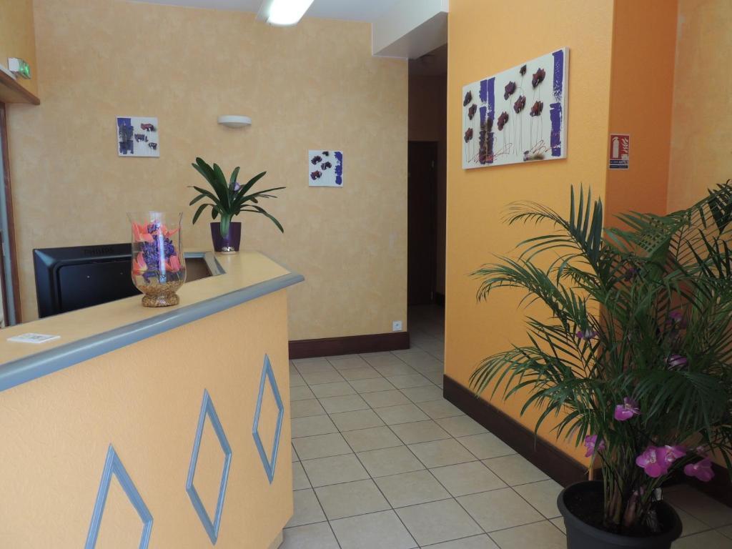 Hotel Le Gue De Genes Ambrieres Les Vallees Zewnętrze zdjęcie